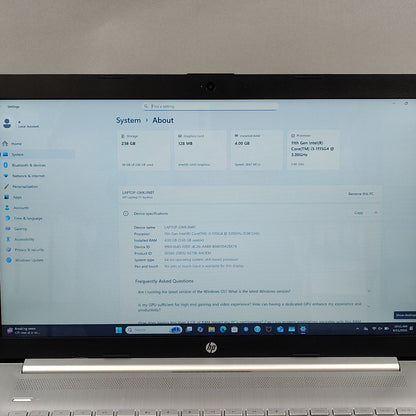 HP Laptop 17-BY0071CL 15.6" i3-1115G4 3.0GHz 4GB RAM 250GB SSD