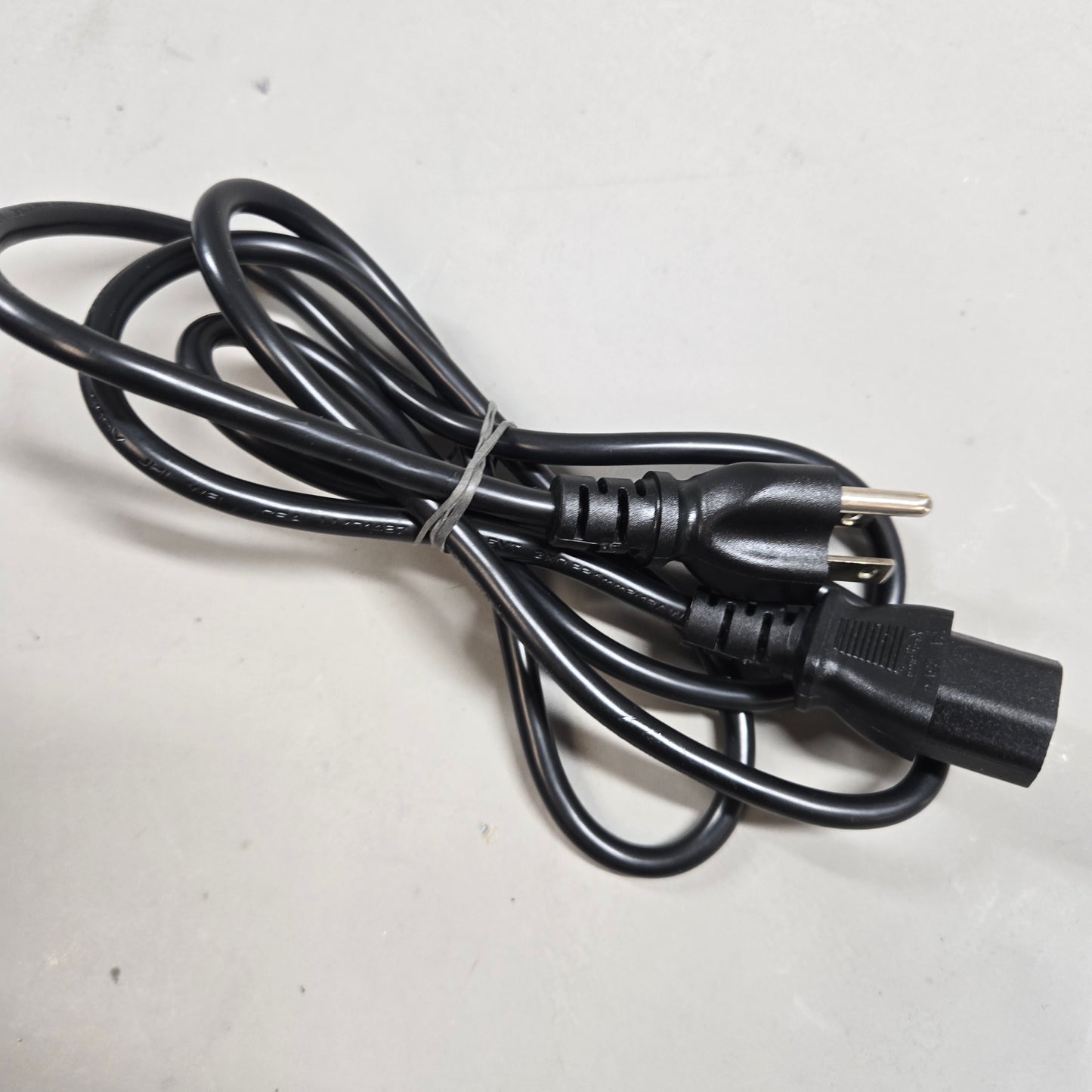 Fractal Pop Series i3-10100 4.20GHz 16GB RAM 1TB SSD Mech Radeon RX 6650 XT