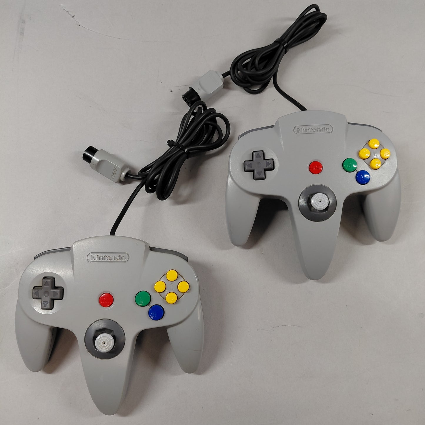 Lot of 2 Nintendo 64 Original Gray/Yellow
