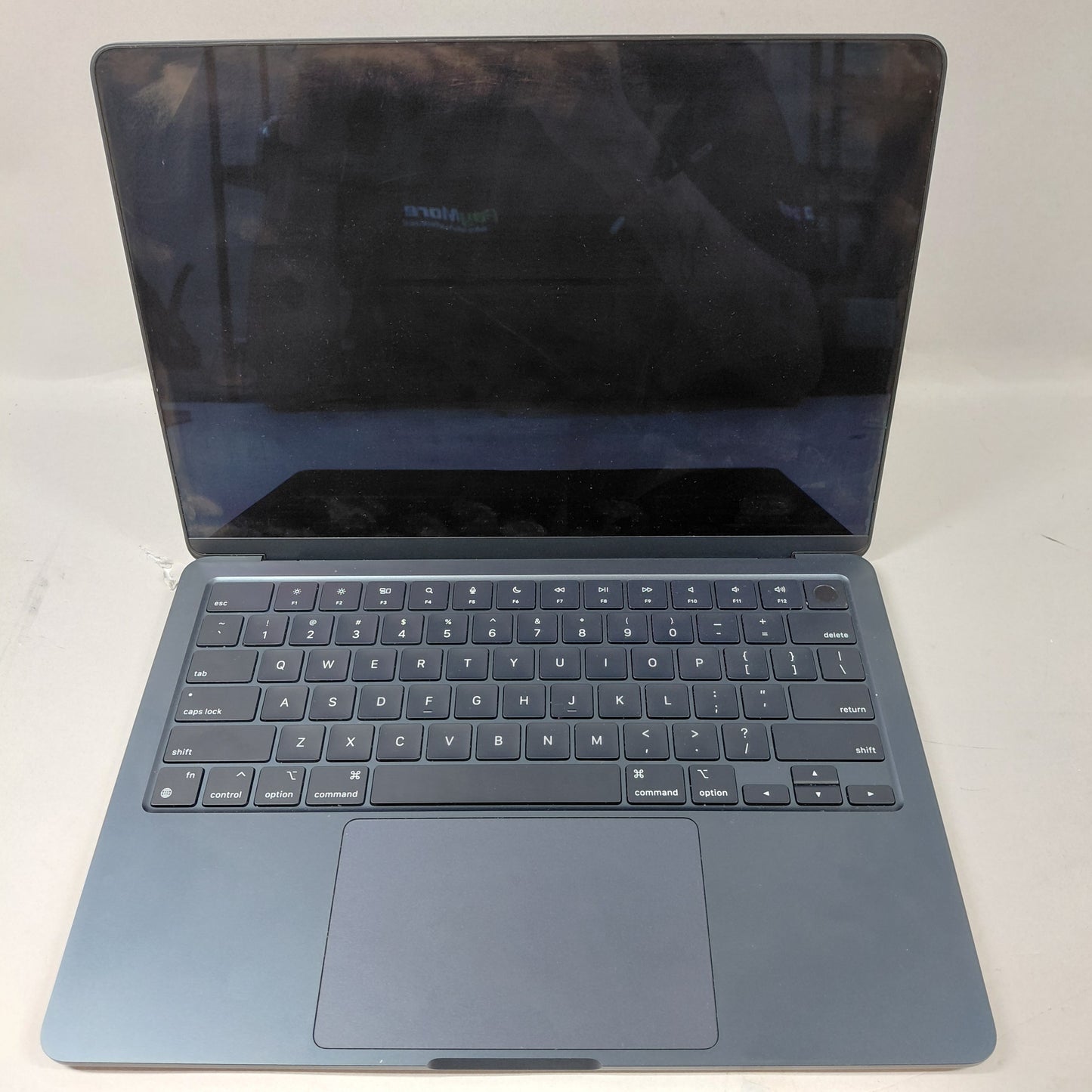 2022 Apple MacBook Air 13.6" M2 8C GPU 3.5GHz 16GB RAM 250GB SSD A2681