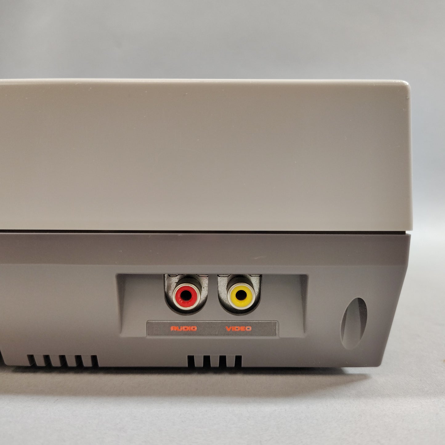 Nintendo Entertainment System NES Video Game Console NES-001 Gray