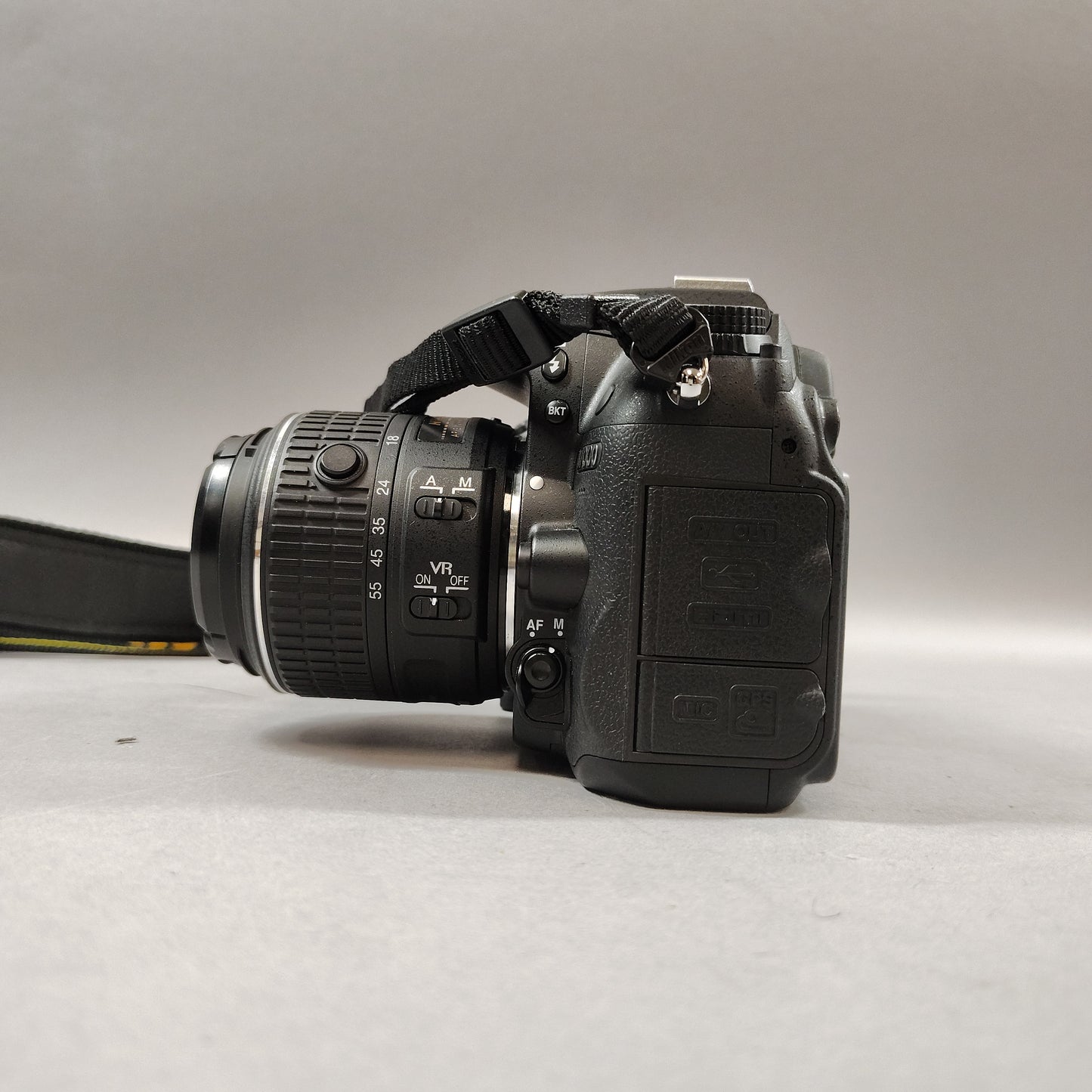 Nikon D7000 16.2MP Digital SLR DSLR Camera