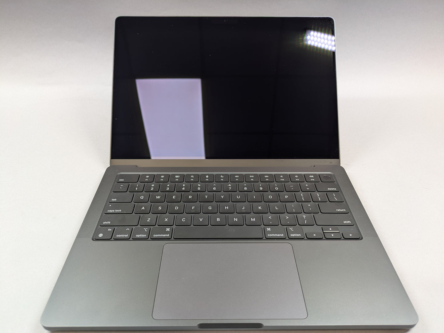 2024 Apple MacBook Air 14" M4 10 Core 4.5GHz 16GB RAM 512GB SSD A3112