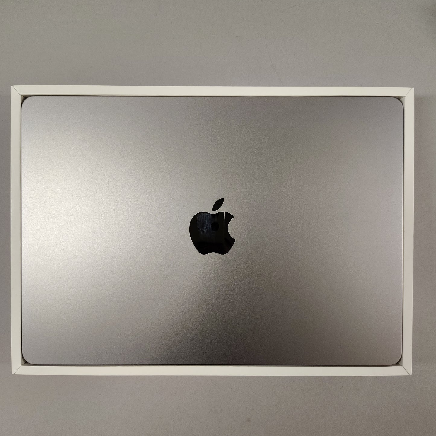 2022 Apple MacBook Air 13.6" M2 8C GPU 3.5GHz 8GB RAM 250GB SSD A2681