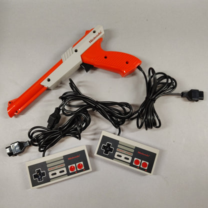 Nintendo Entertainment System NES Video Game Console NES-001 Gray