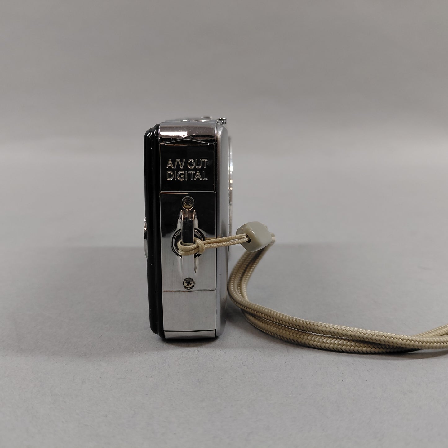 Canon PowerShot SD630 6.0MP Digital Point-And-Shoot Camera