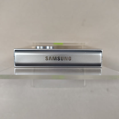 AT&T Samsung Galaxy Z Flip6 12GB RAM 256GB SM-F741U1 Aura Blue