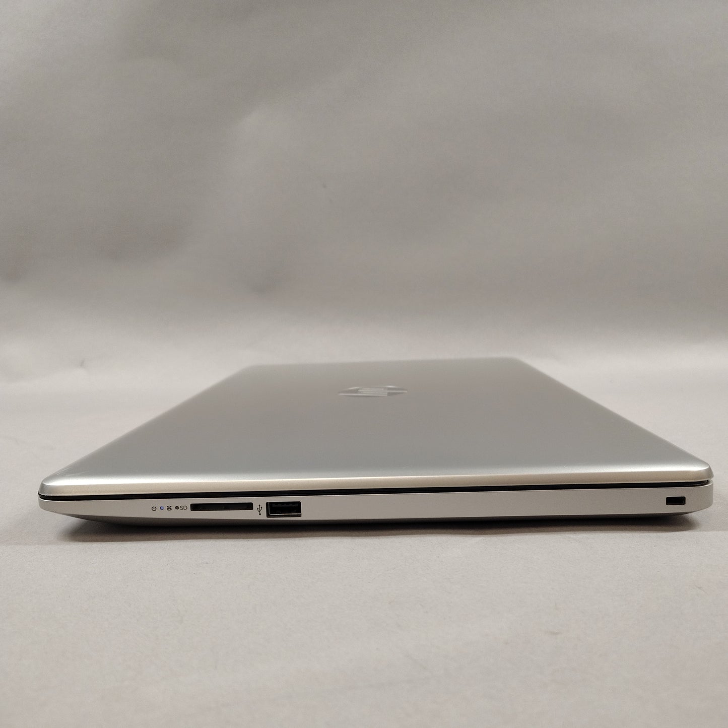 HP Laptop 17-BY0071CL 15.6" i3-1115G4 3.0GHz 4GB RAM 250GB SSD