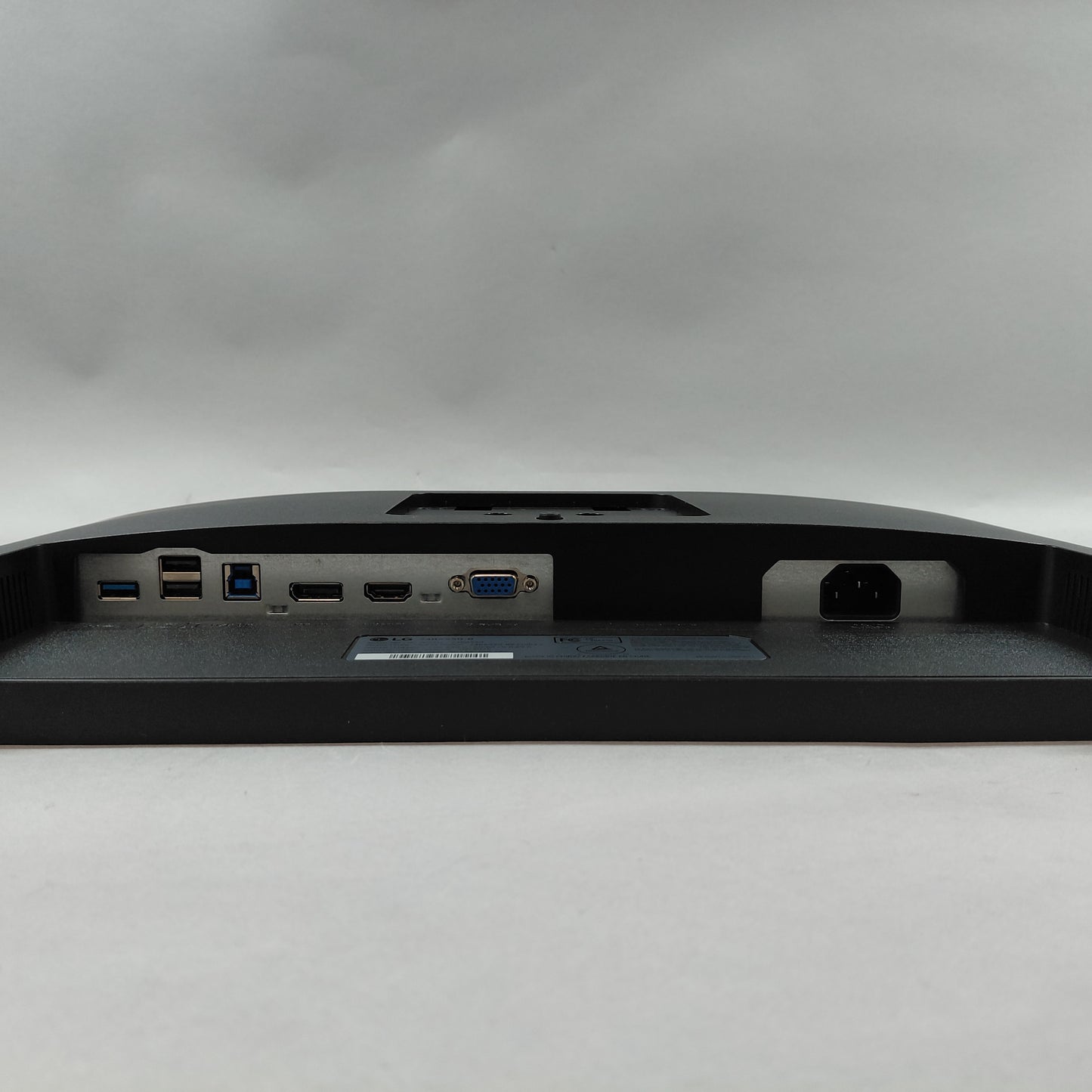 LG 24" 24BA550 FHD Fast IPS 100Hz Business Monitor