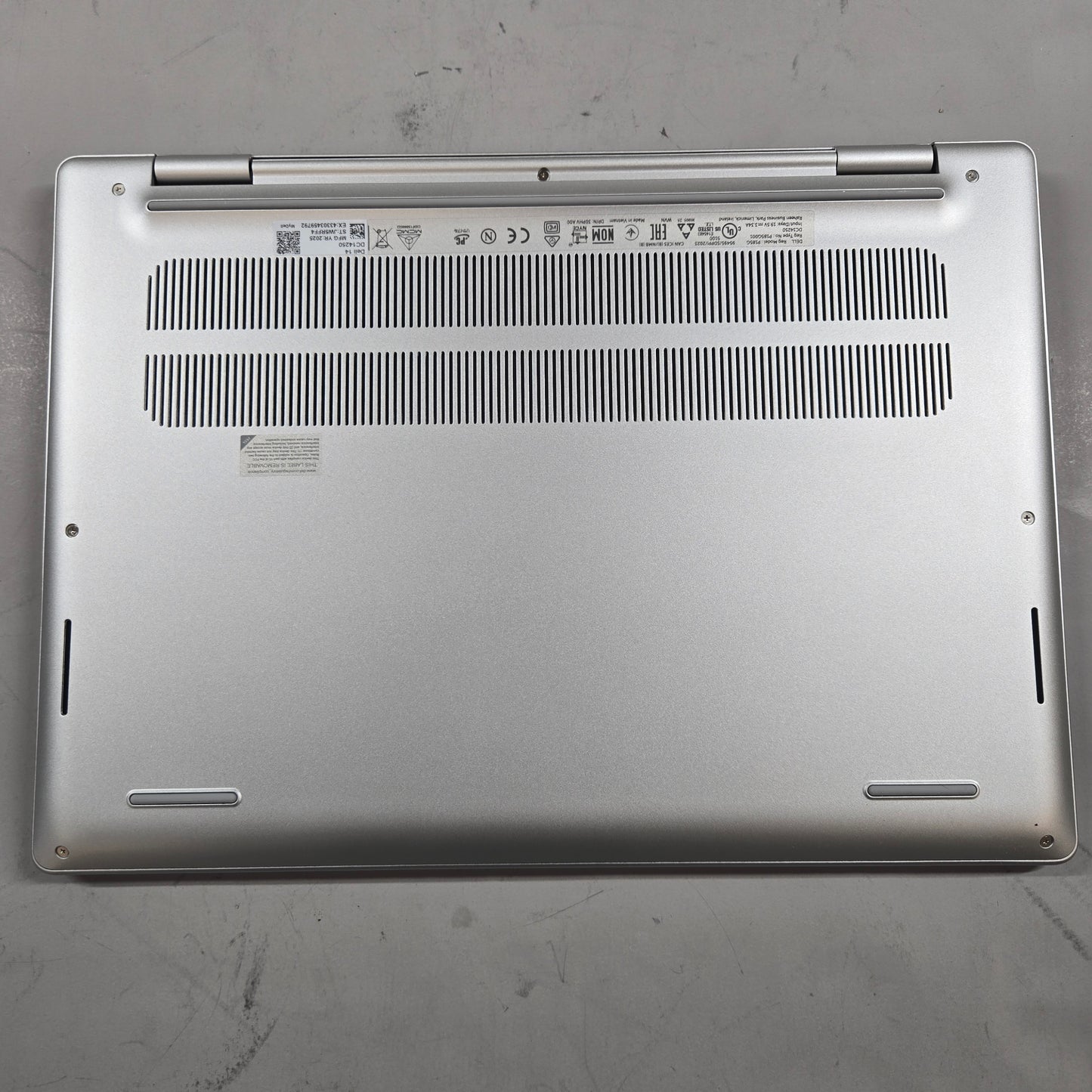 Dell 14 P185G 15.6" i7-150u 1.8GHz 16GB RAM 1TB SSD