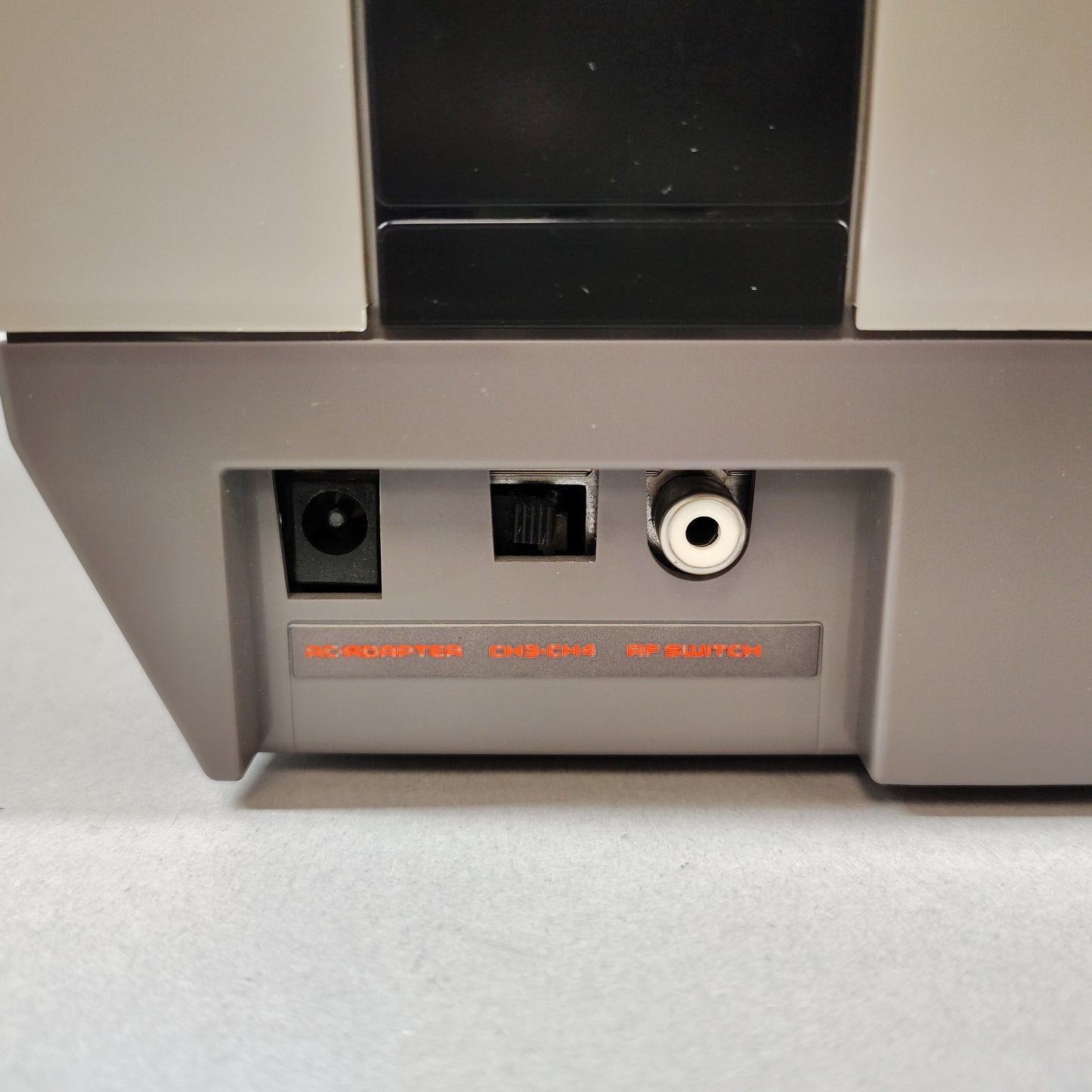 Nintendo Entertainment System NES Video Game Console NES-001 Gray