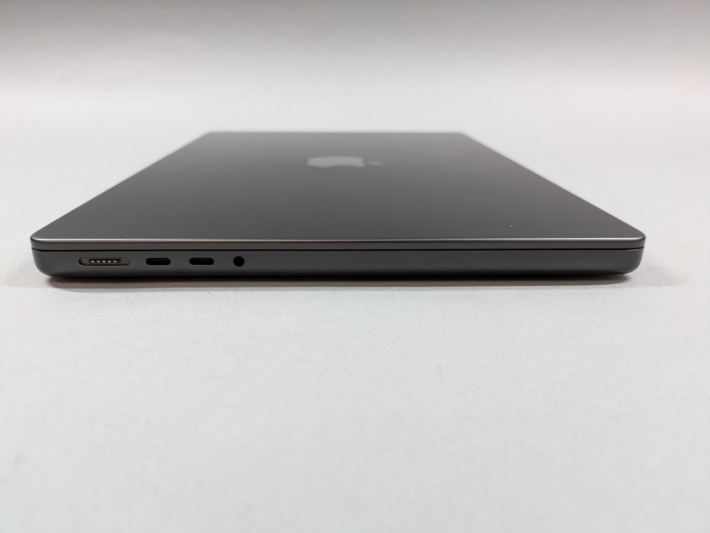 2024 Apple MacBook Air 14" M4 10 Core 4.5GHz 16GB RAM 512GB SSD A3112