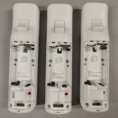 Lot of 3 Nintendo Wii Controller W/Nunchuks