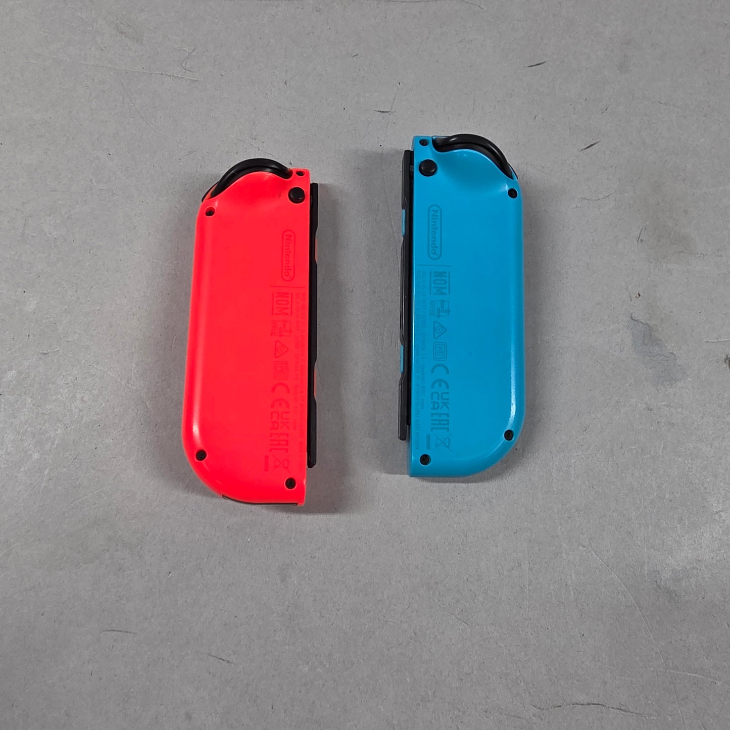 Nintendo Switch v1 Video Game Console HAC-001 Red/Blue