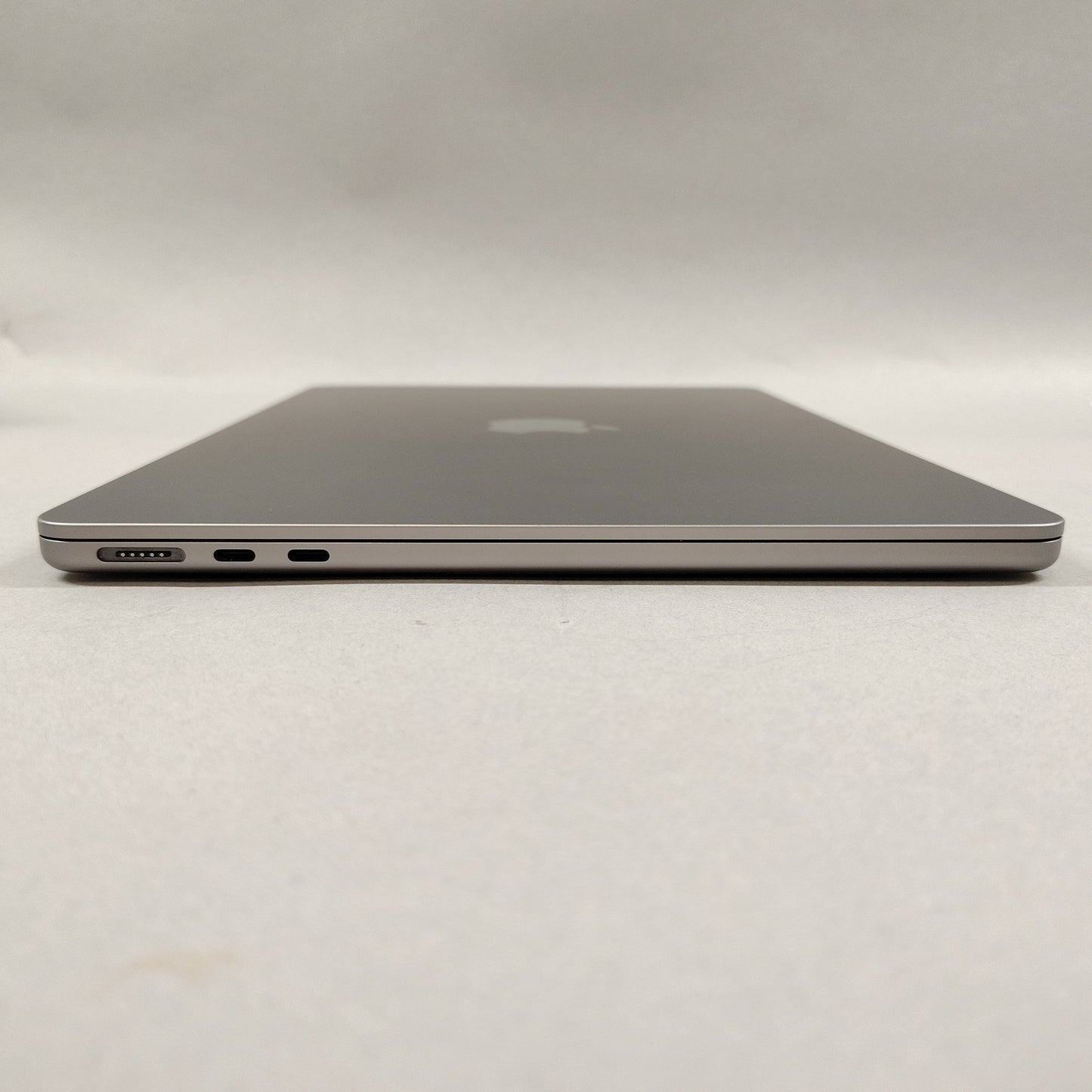 2022 Apple MacBook Air 13.6" M2 8C GPU 3.5GHz 8GB RAM 250GB SSD A2681